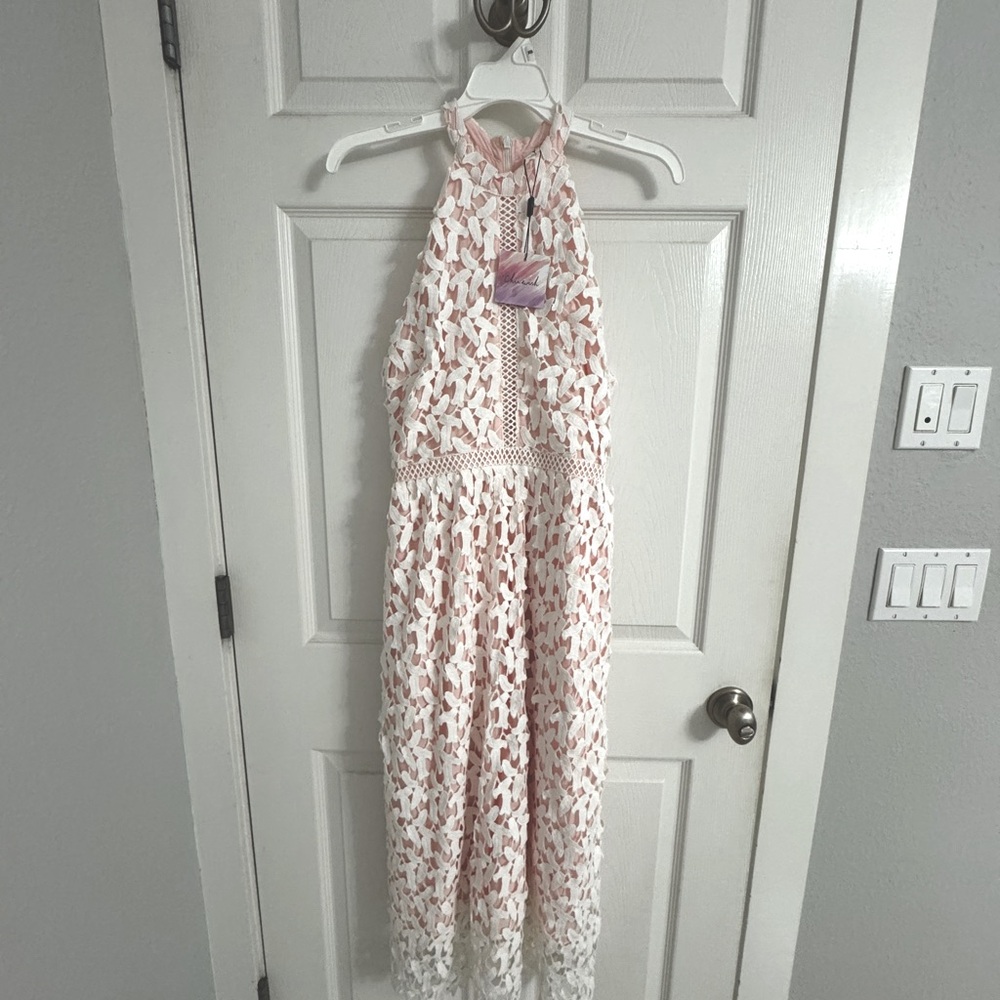 Chic wish Pretty summer dress for any special occasion.